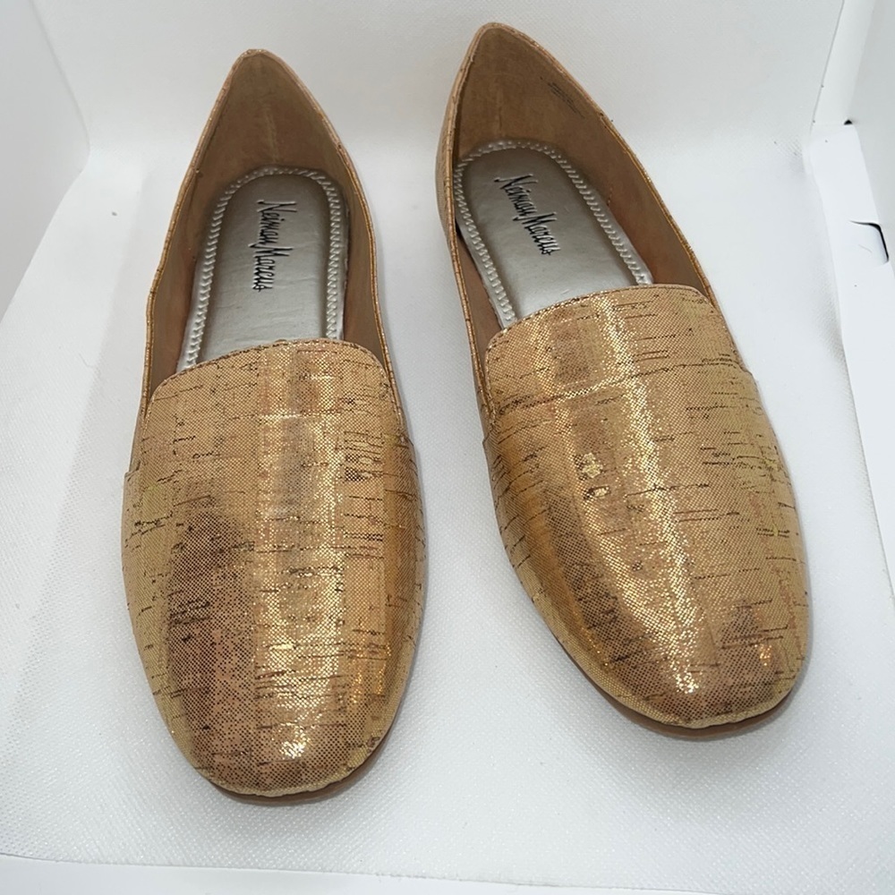 Neiman Marcus gold/copper metallic cork loafers women’s flats shoes Sz 8.5 - Picture 2 of 10